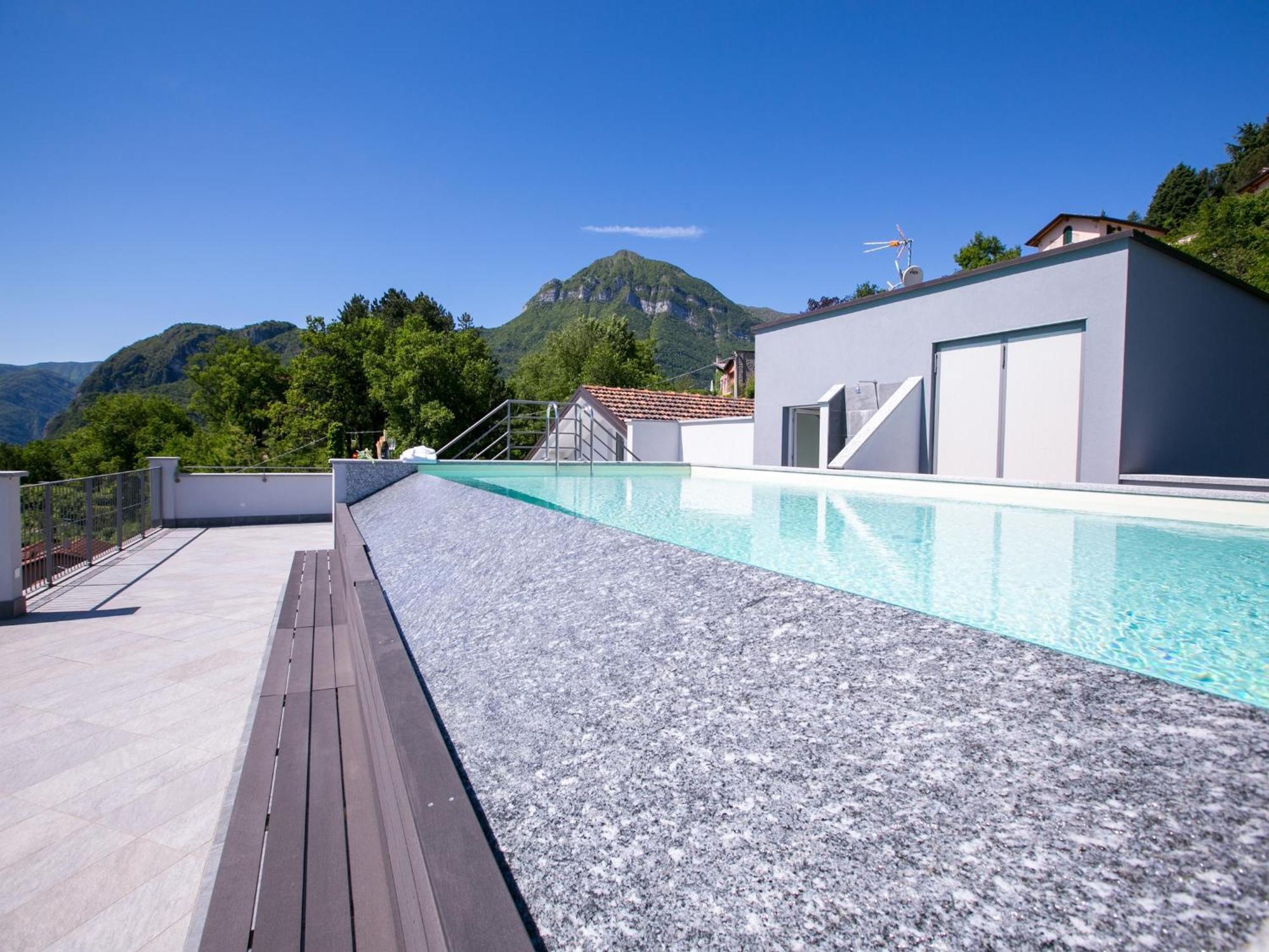 Casa Laura Apt 3 เมนาจโจ ภายนอก รูปภาพ